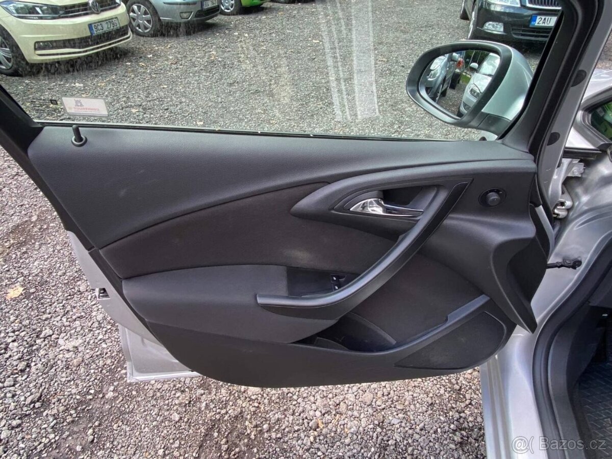 Opel Astra J 1.4i 74kW 1.majitel 78tkm 2015 STK 5/27 - 20