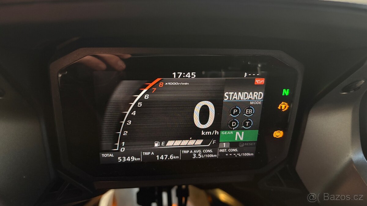 Honda Forza 750 šedá s výbavou r.v. 2023 - 20