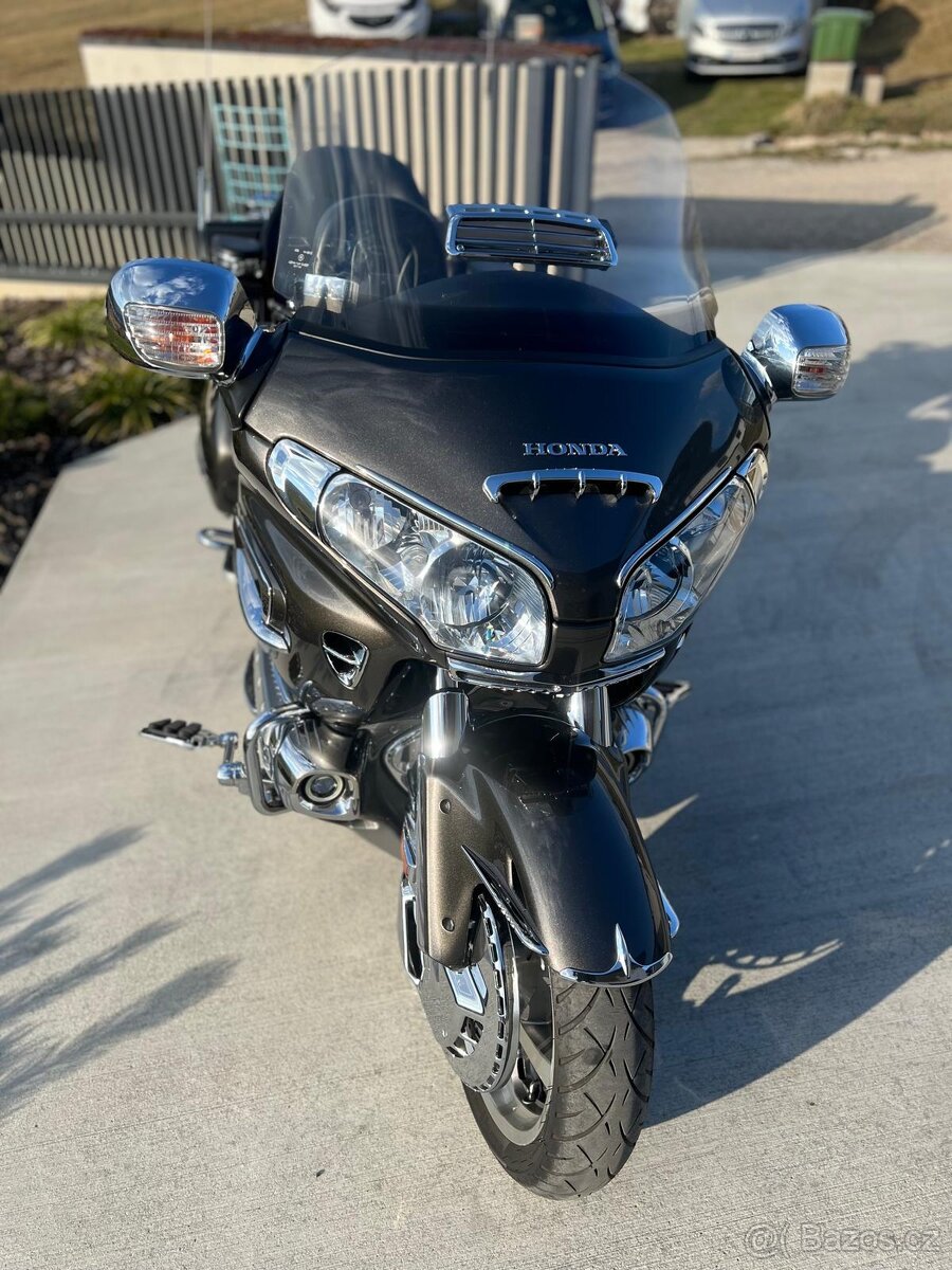 Honda GL1800 Goldwing - 20