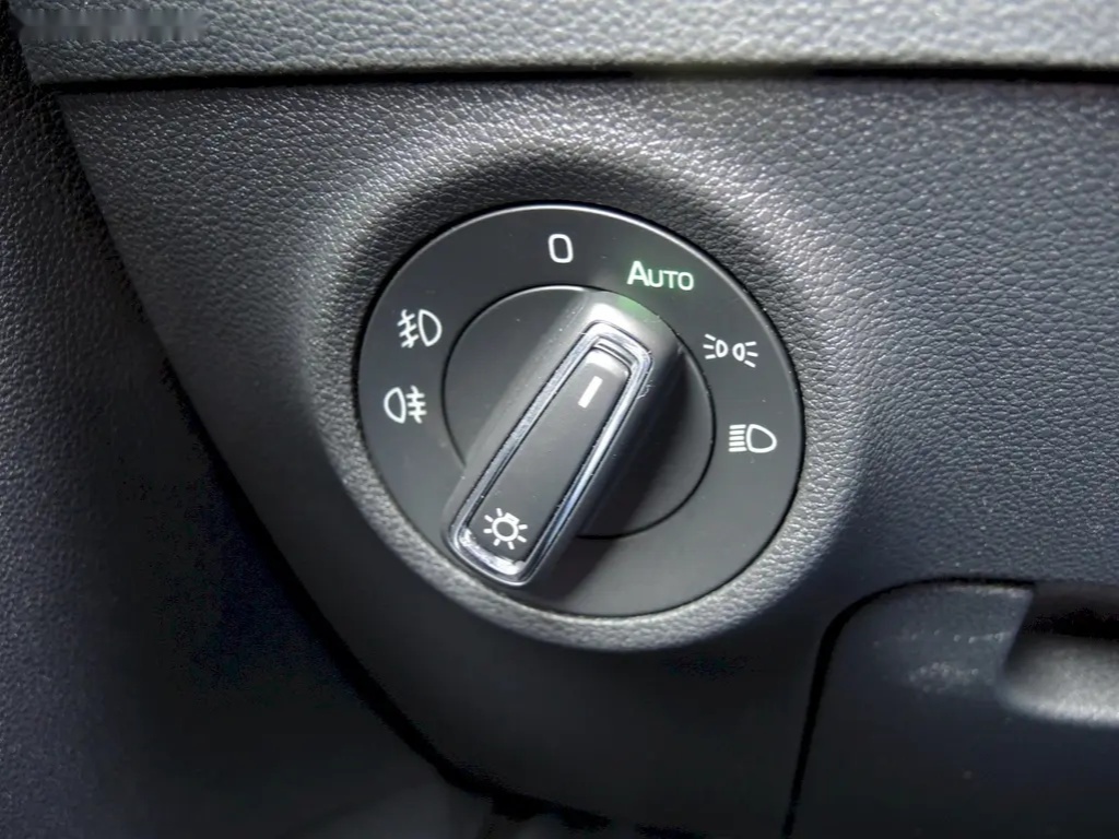 Škoda Karoq, 1.5TSI 110kW DSG Style Plus - 20