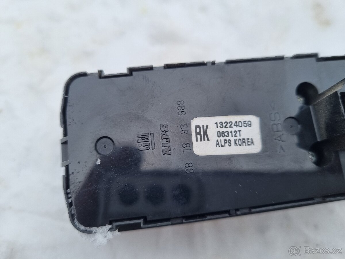 Opel Vectra C facelift kombi - náhradní díly - 20