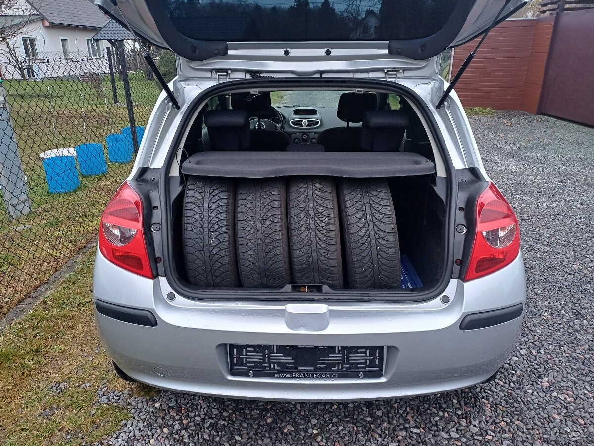 Renault Clio FACELIFT 1.6 16V 135396km. - 20