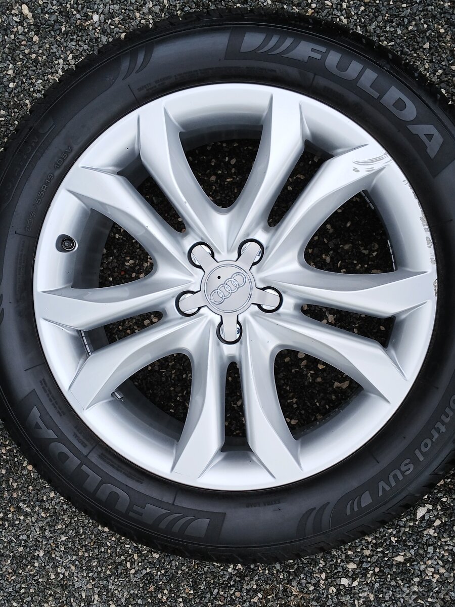 Zimní orig alu Audi Q5 Fulda 235/55/19 super vzorek 8mm - 20