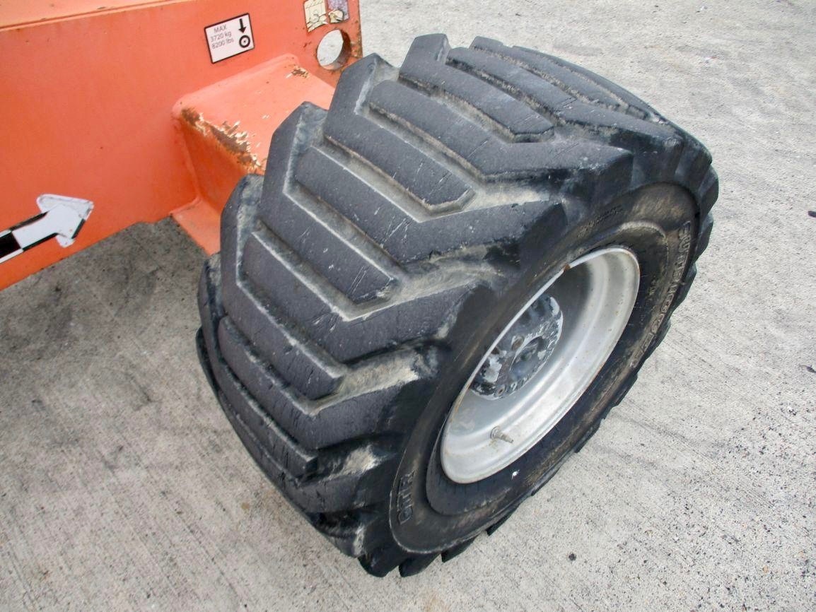 TERÉNNÍ KLOUBOVÁ PLOŠINA JLG 510 AJ - 20