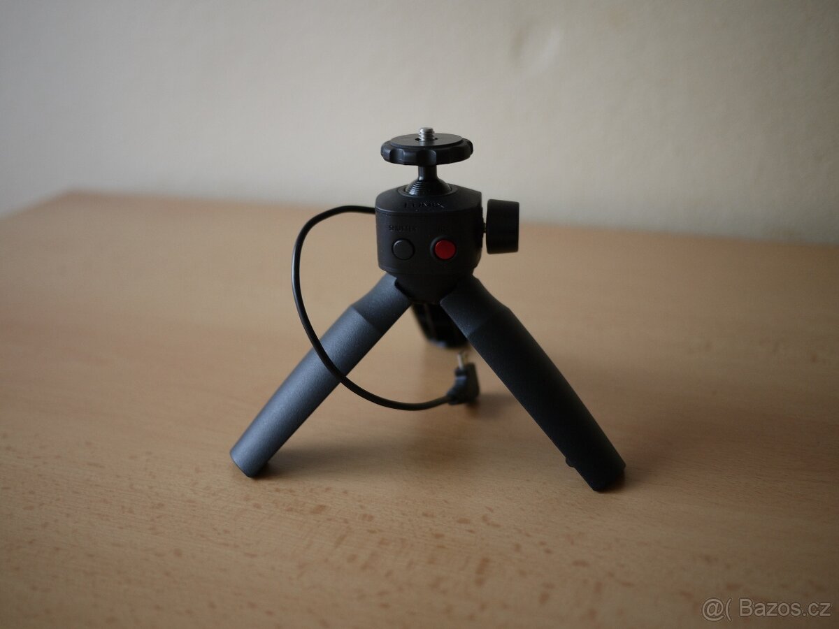 Fotoaparát Panasonic G100+stativ a brašna... - 20