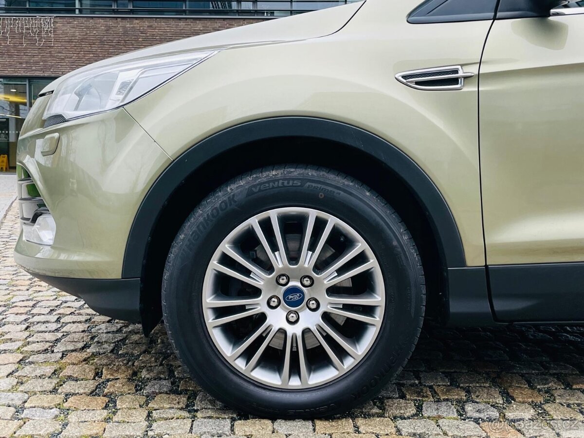 Ford Kuga 2.0TDCi 4x4 MANUÁL VÝHŘEV SERVISKA TITANIUM - 20
