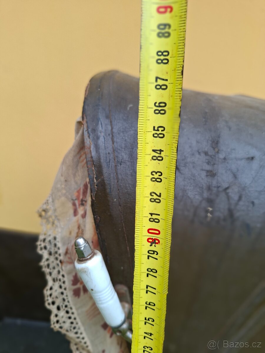Starožitný kočárek pro panenkyč. 490 - 20