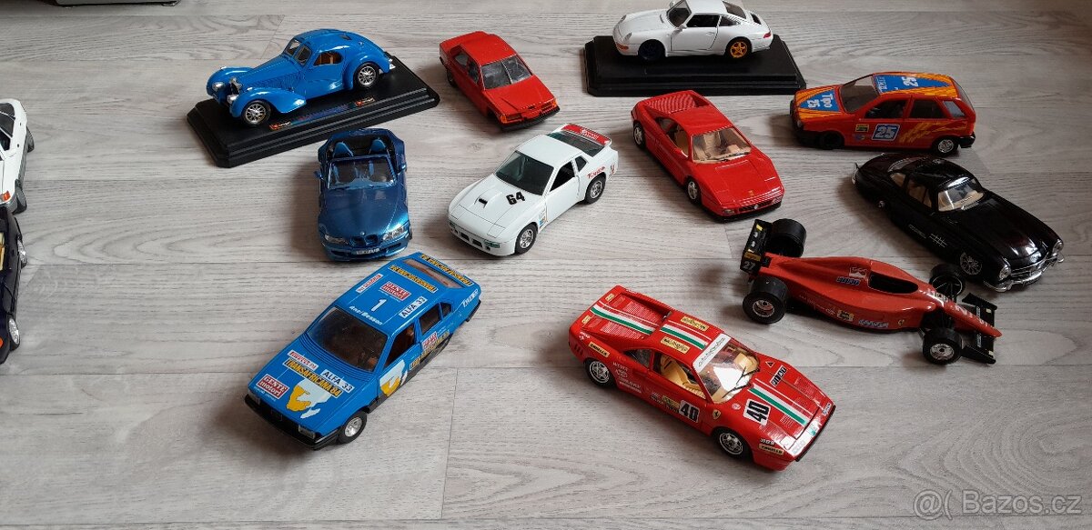 autíčka - modely Bburago 1/24 starší na díly - 20