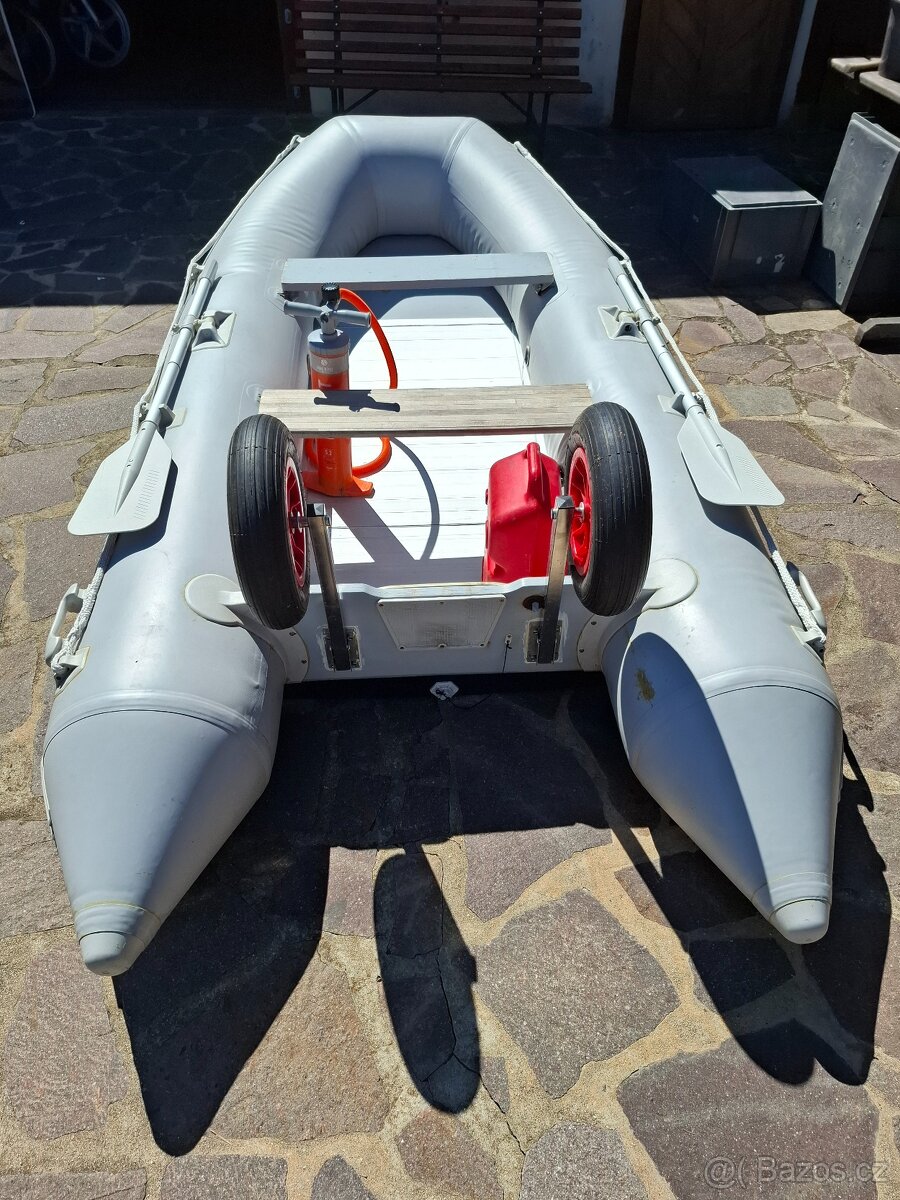 Nafukovací člun Jet-Line - 20