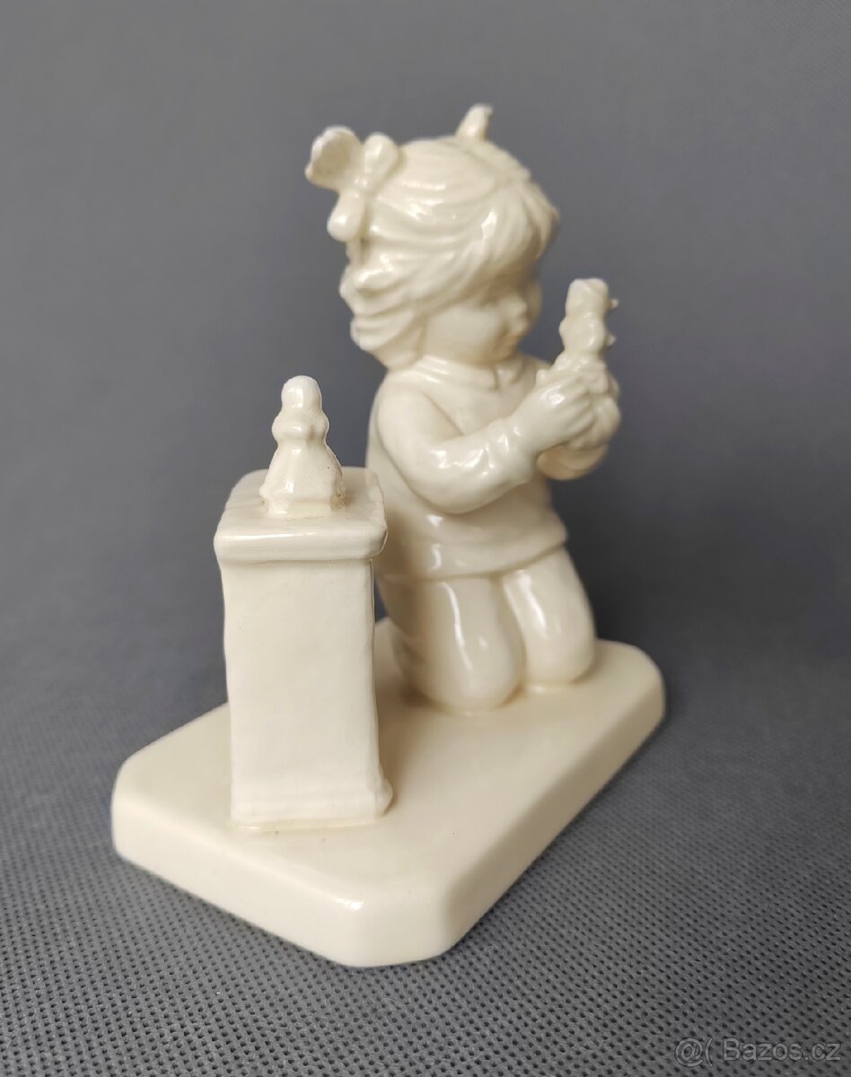 Nádherná sestává figurek a talíře od M.J. Hummel a Goebel - 20