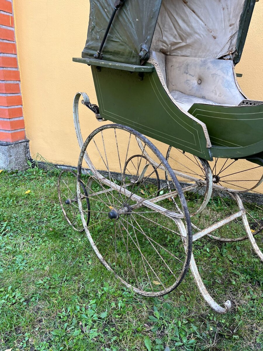 Starožitný kočárek pro dítě č. 1500 REZERVOVÁNO - 20