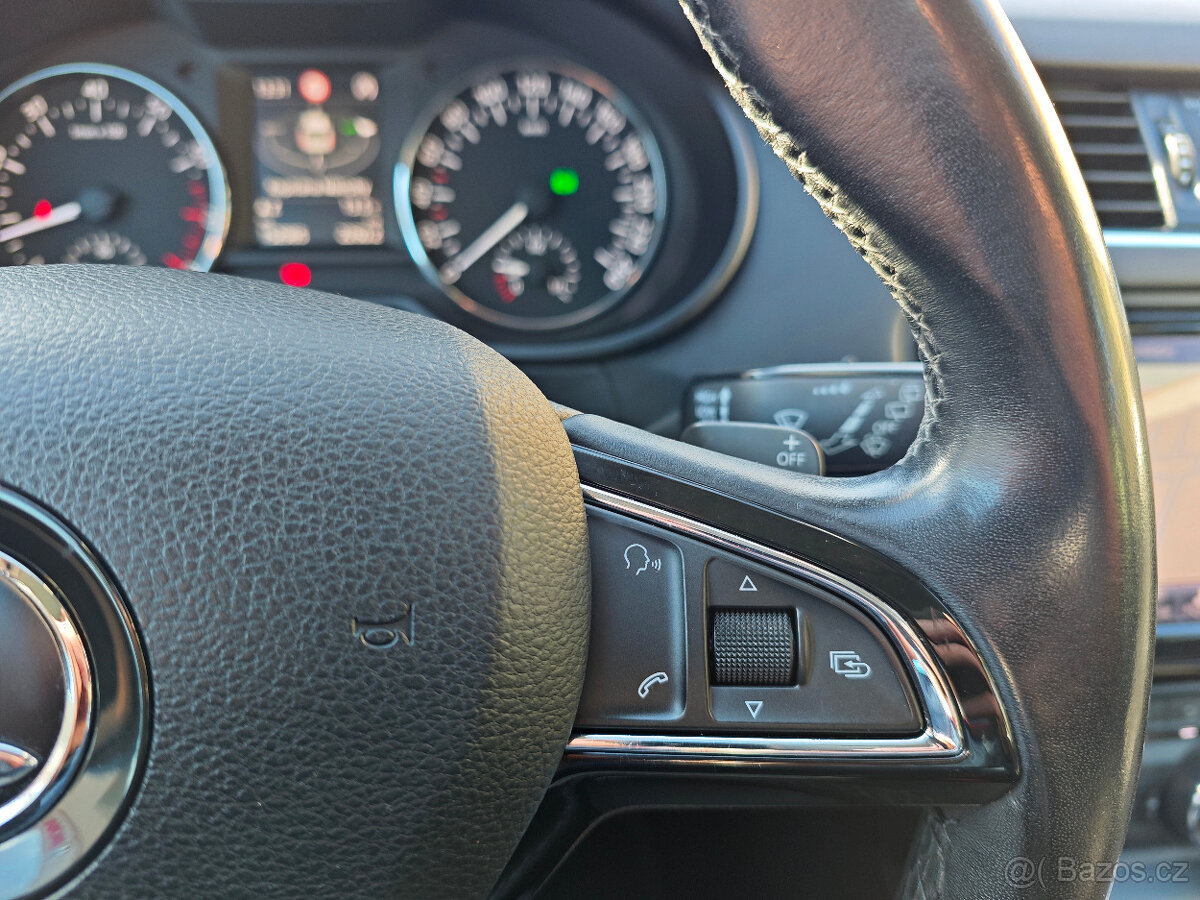 Škoda Octavia 1.4 TSi Elegance NAVI DSG - 20