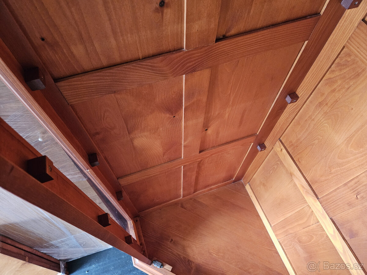 Komoda + rohová vitrína - masiv - SLEVA - 20