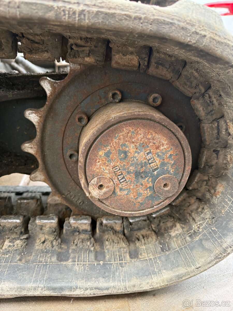 Hyundai 18-9 Robex Minibagr 2T + 3x lžíce - 20