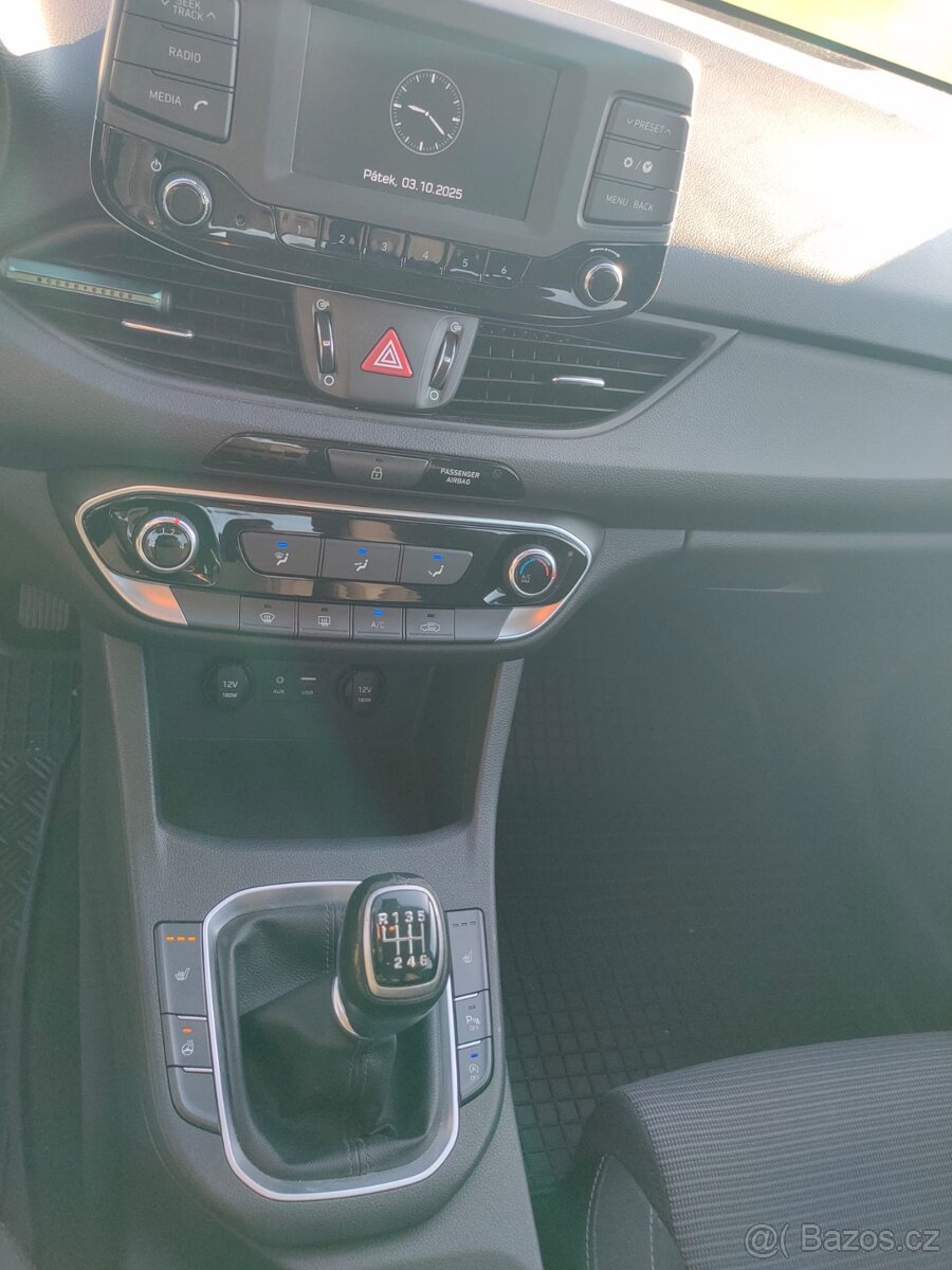 Hyundai i30 1.0 T-GDI 88 kW KOMBI – krásný stav, po servisu - 20