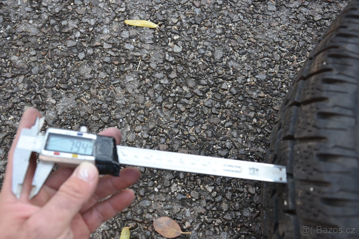 VW T5,T6 (6.1) - Sada pěkných zimních kol 205/65R16C zánovní - 20