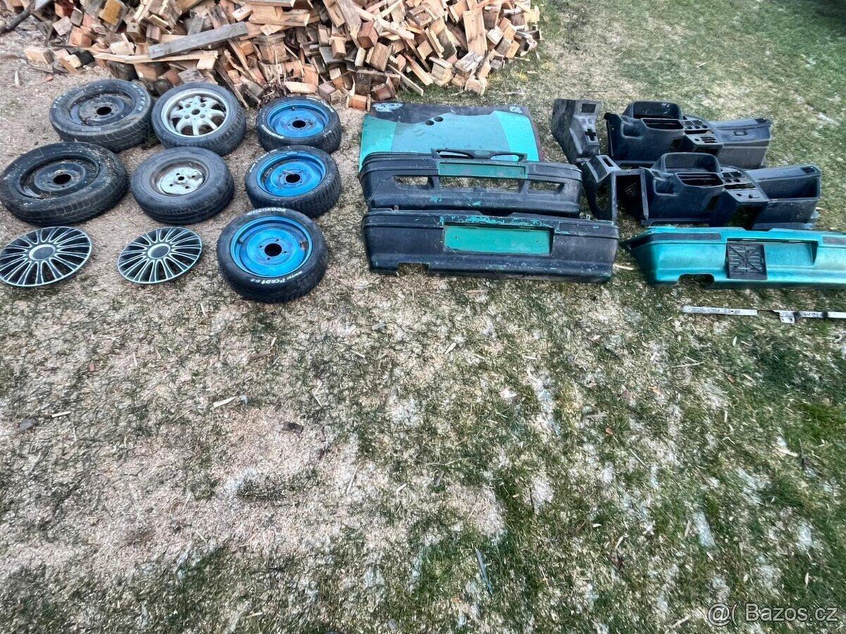 Prodám Microcar lyra odysey + 2 k tomu , díly - 20