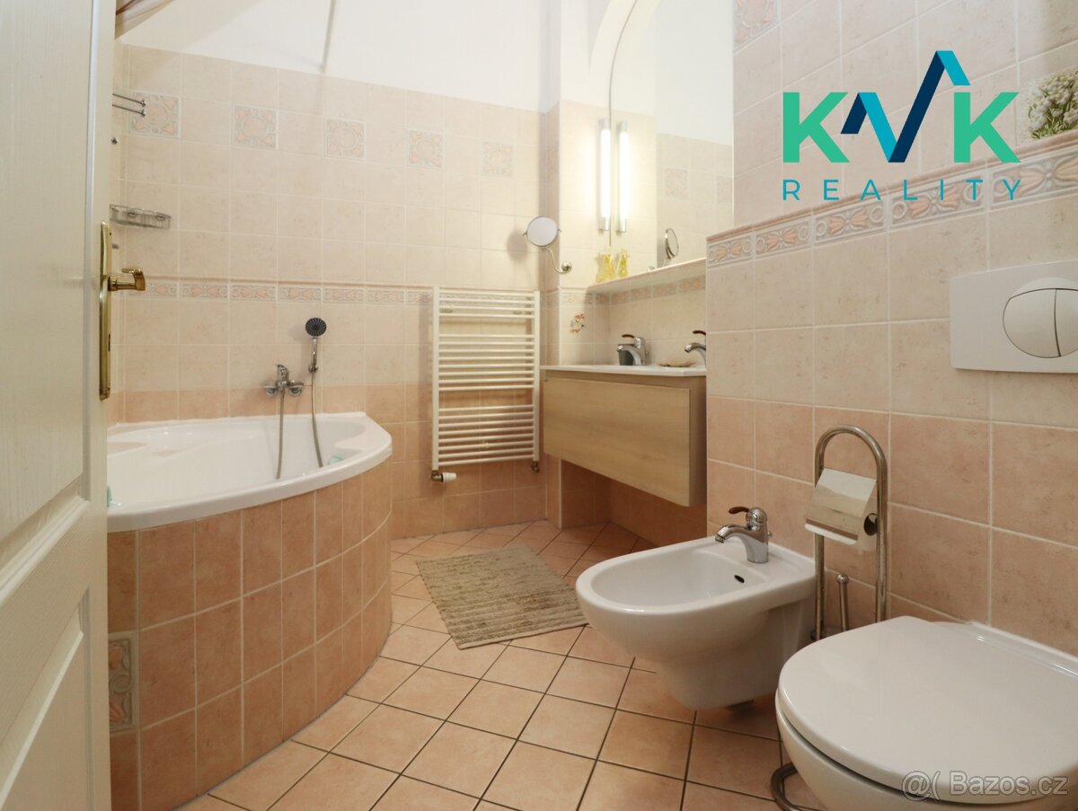 Lukrativní bydlení v Zahradní ulici v Karlových Varech - 20