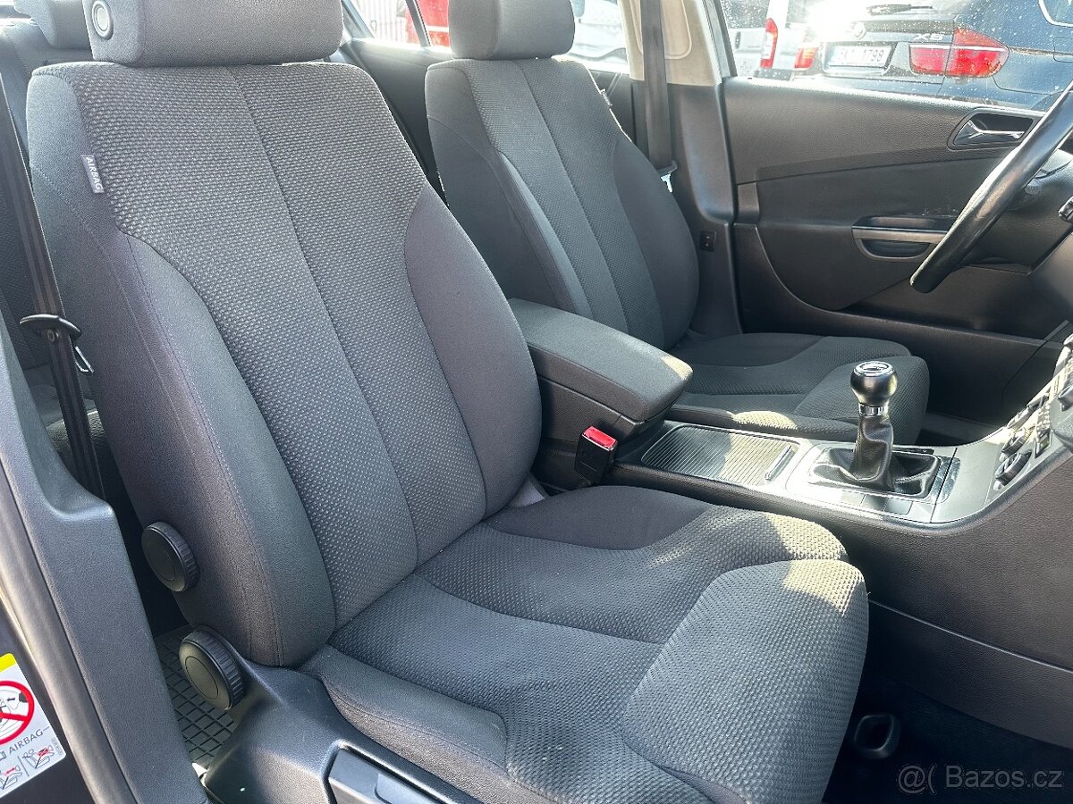 VW PASSAT 2,0FSI - PO SERVISE - PŮVOD ČR - UDRŽOVANÝ STAV - 20