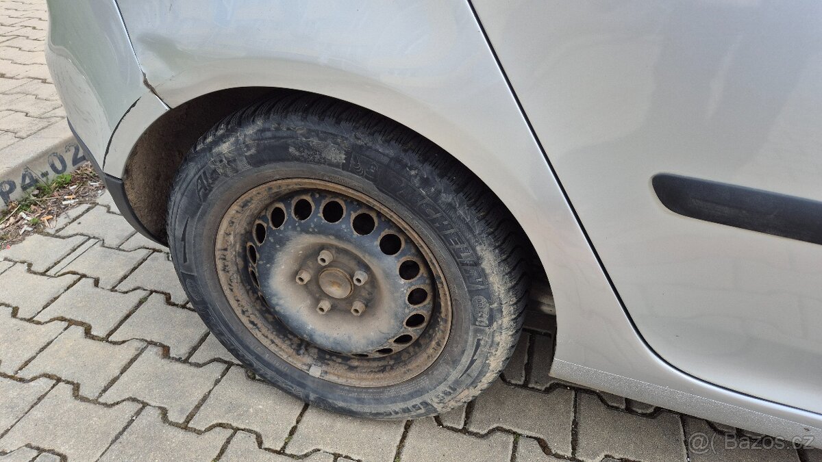 VW Golf 5 1,6 MPi - 20