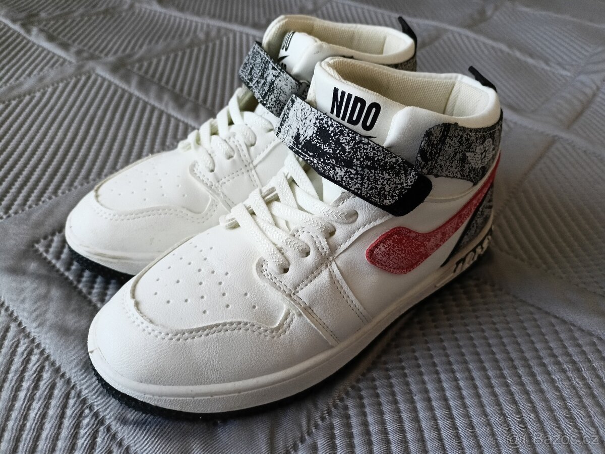 Nové dětské kotníkové tenisky, vel.34 - 20