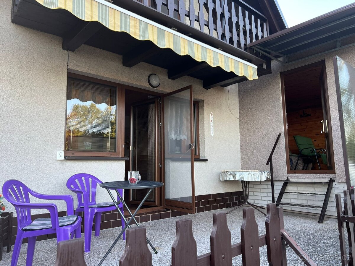 Krásná zděná chata u rybníka Brodský - 20