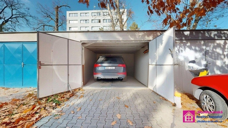 Prodej bytu 4+1, 121 m², garáž, Sv.Čecha, Hodonín - 20