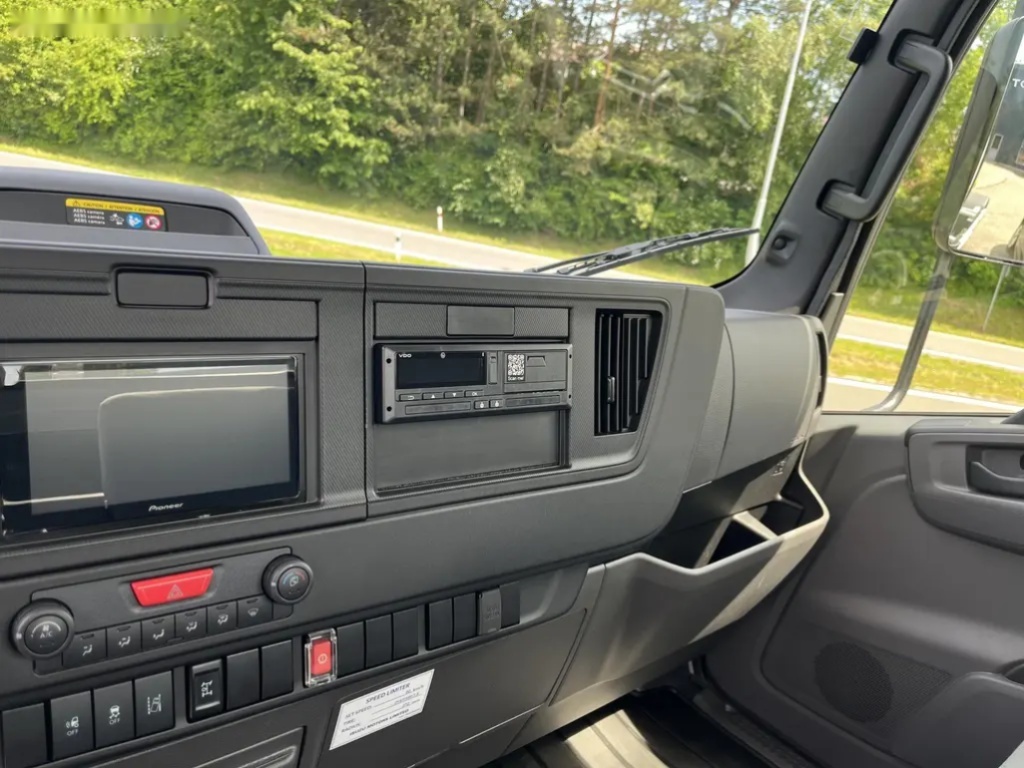 Isuzu, M30 7,5t 3,0L 150k A/T hák. no - 20