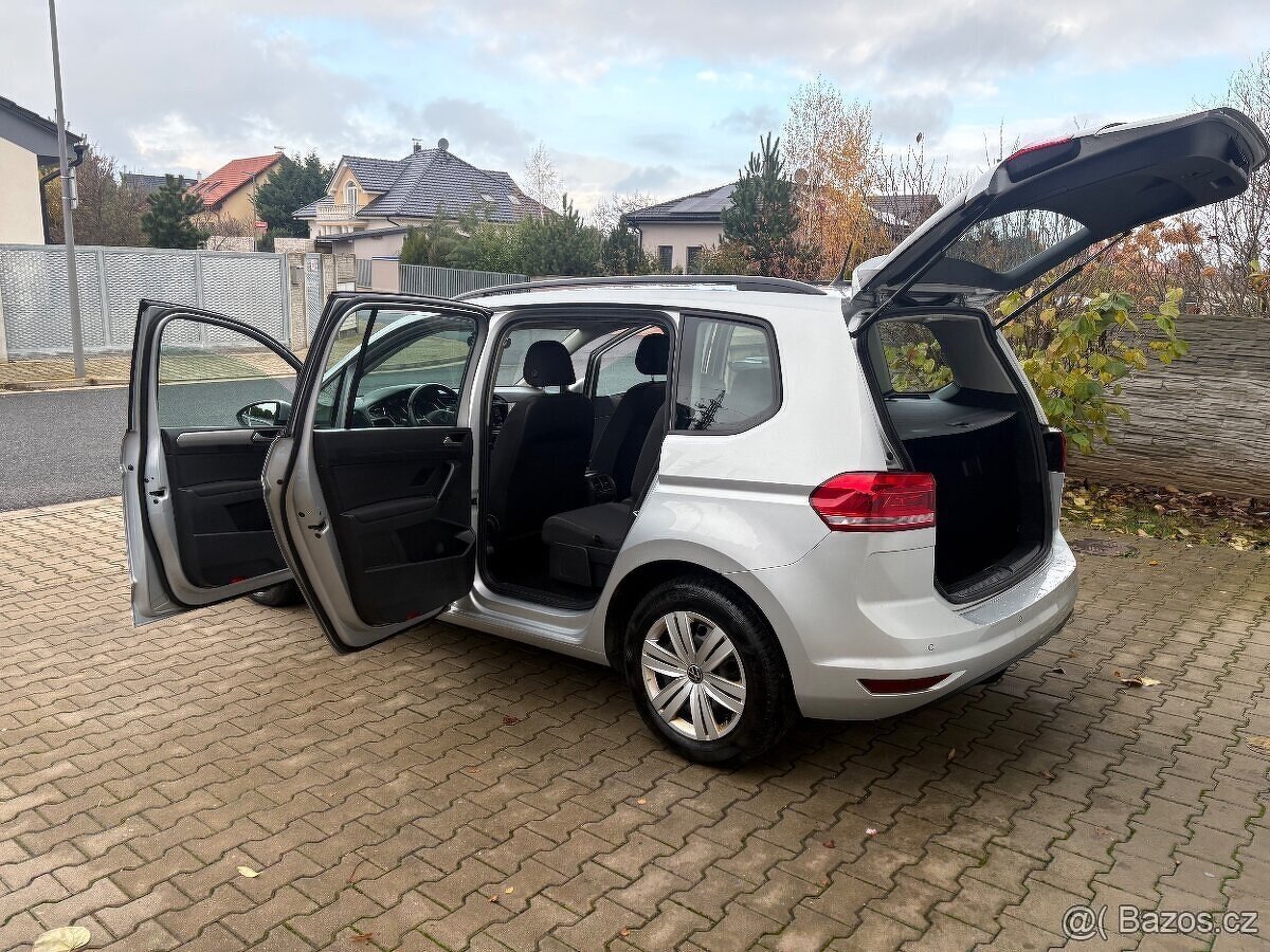 VW TOURAN 2.0TDI R.2023 134000KM 2x kola TOP STAV - [18.12. - 20
