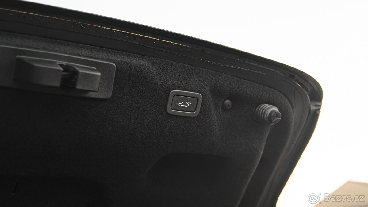 Jaguar XE, 25t 2,0/177kW 1.maj - 20