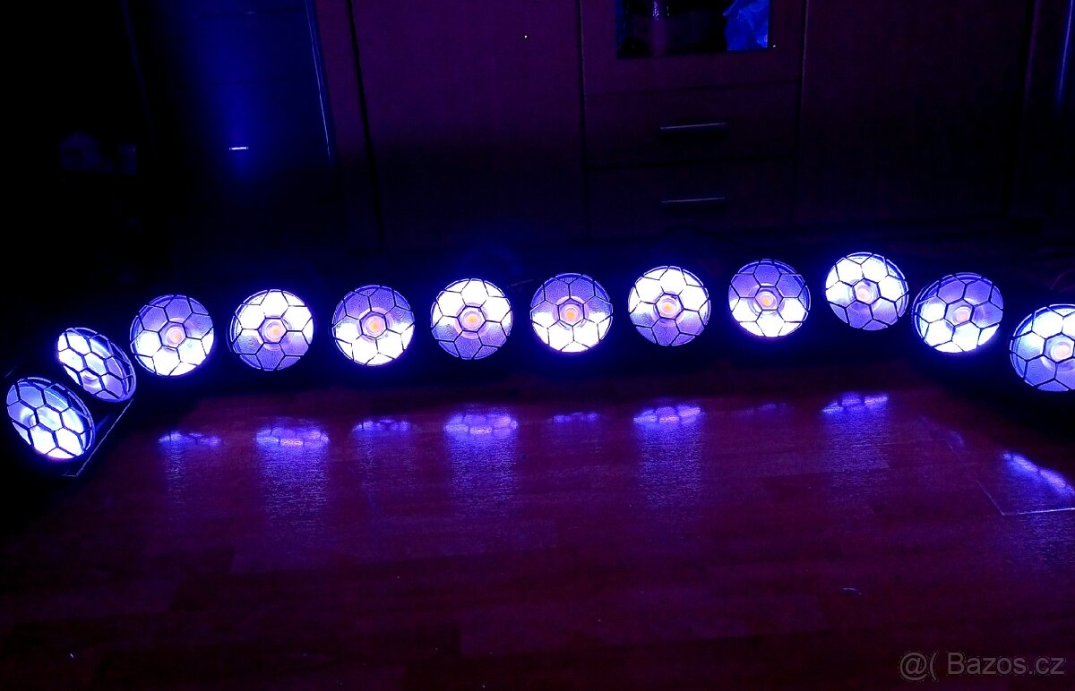 Novinka -Blinder 260 Wat RGBW - 20