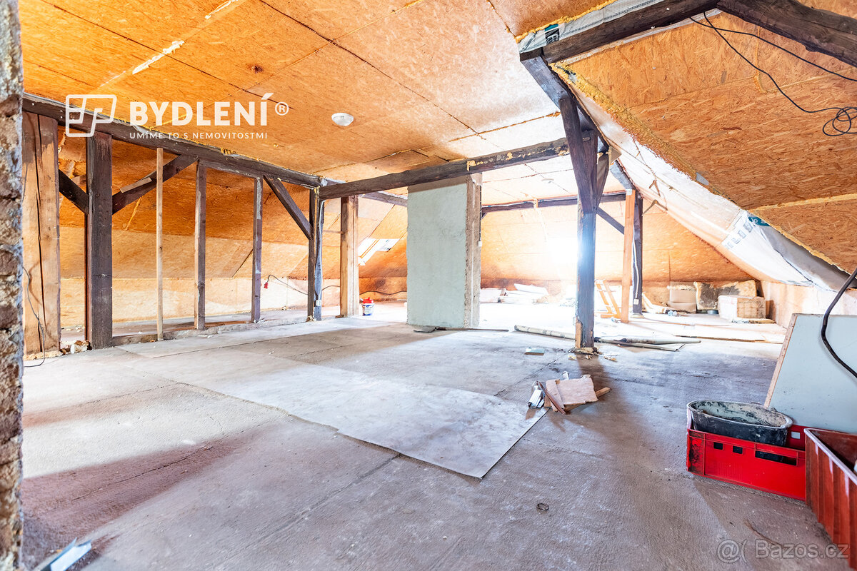 Prodej rodinného domu 339m² s pozemkem 3507m² - 20