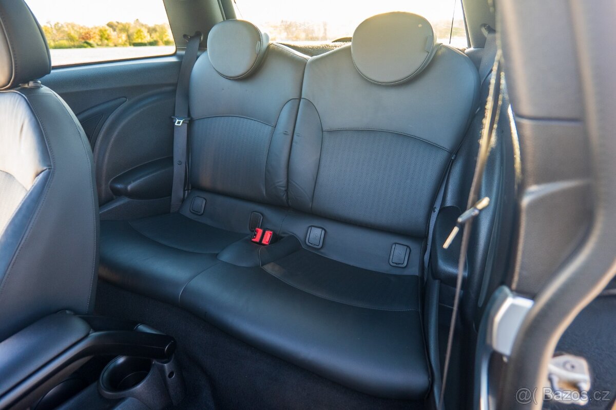 MINI R56 JCW (2011) - 20