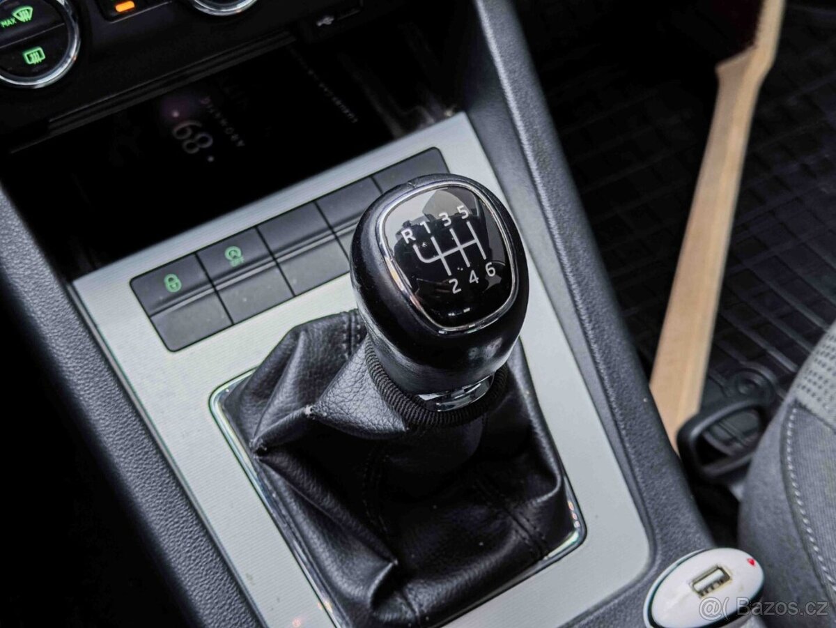 Škoda Octavia Combi 2.0 TDI Ambition - 20