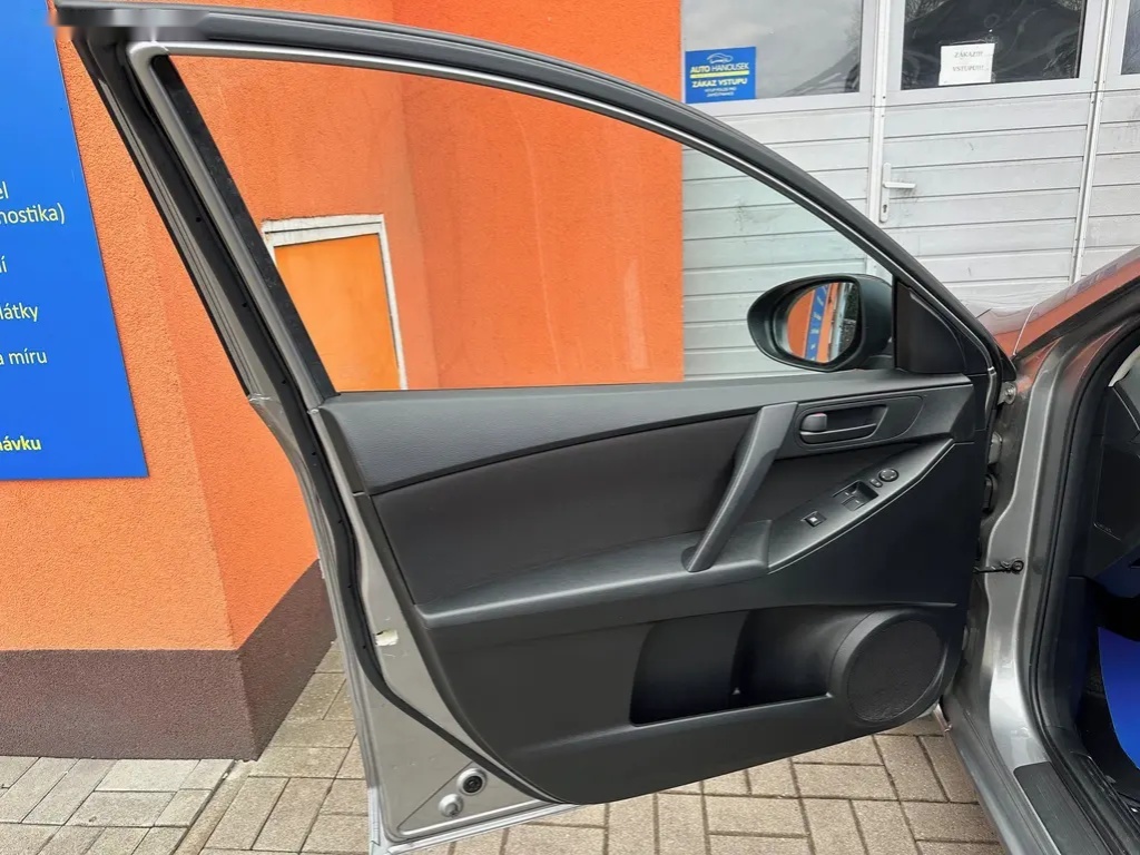 Mazda 3, 1.6i 77KW 55 tis.km - 20