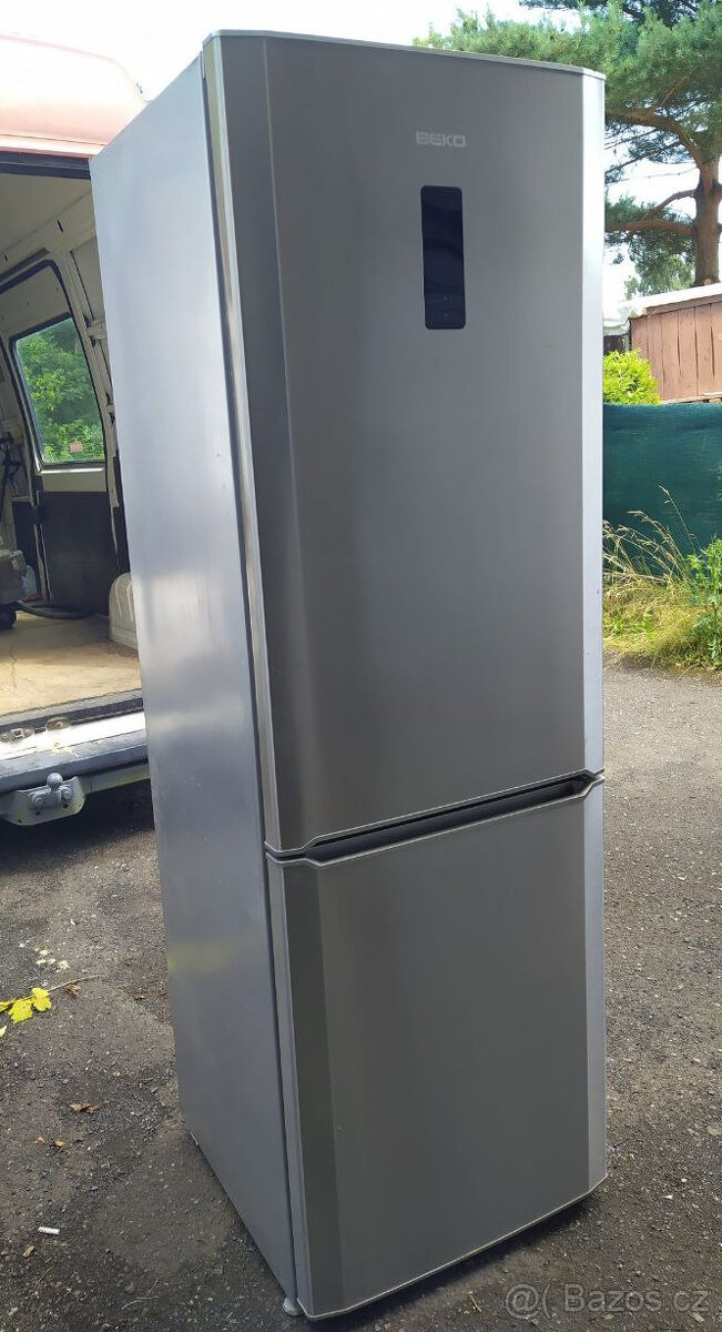 Lednice s mrazákem BEKO CN237231 K60365NE Na díly - 20