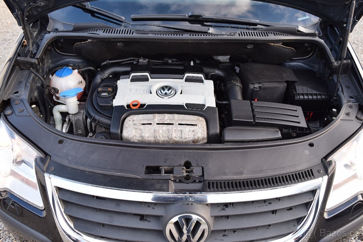 Volkswagen Touran 1.4 TSI 7MÍST VYHŘEV BOHATÁ VÝBAVA - 20