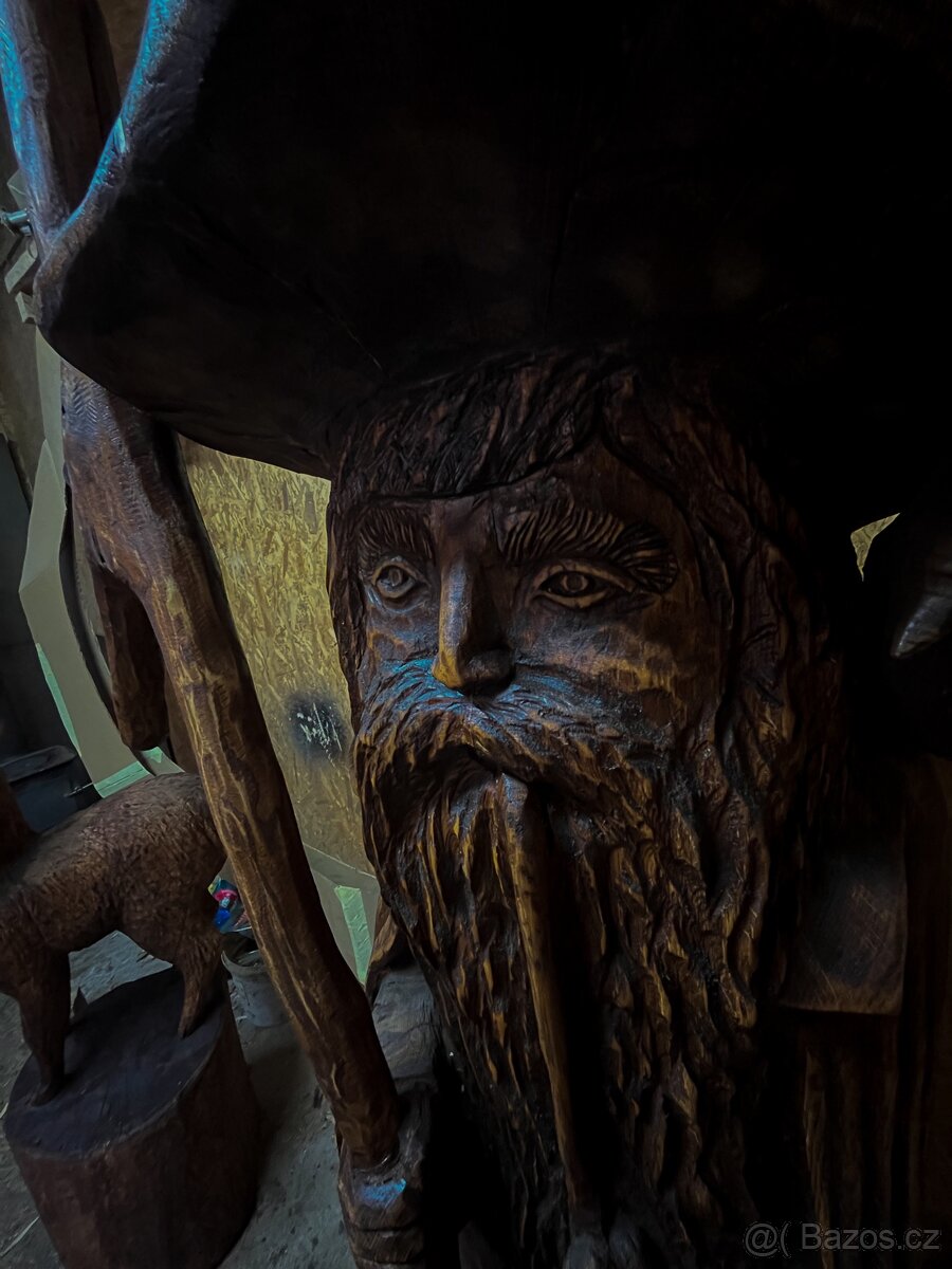 Dřevěné sochy do zahrady - 20