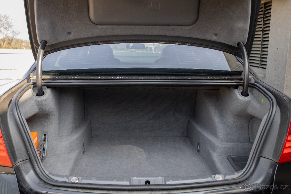 BMW Rad 7 730d 155kW AT M paket / PREVERENÉ KM / - 20