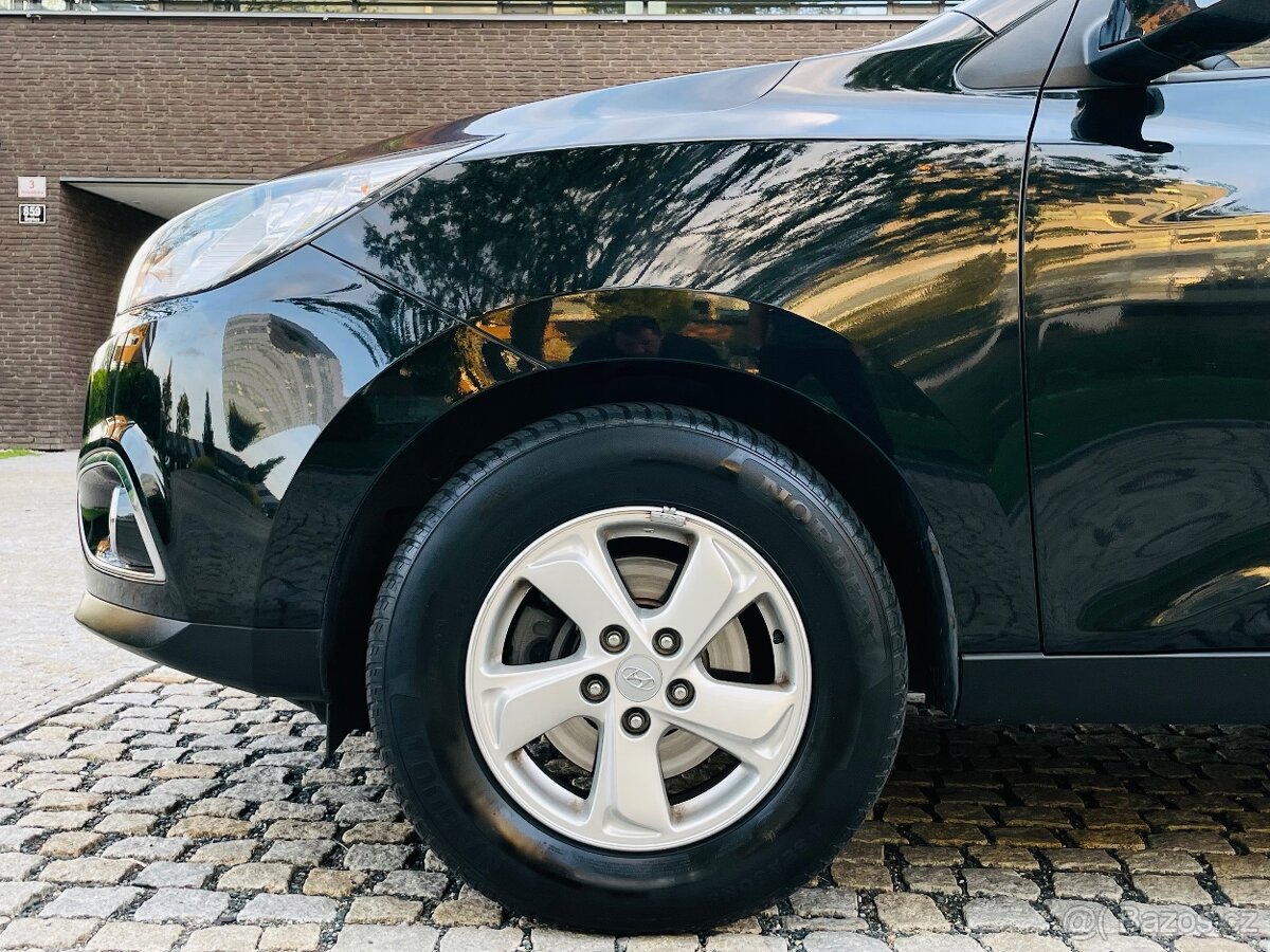 Hyundai ix35 2.0i BENZIN AUTOMAT VYHŘEV SERVISKA - 20