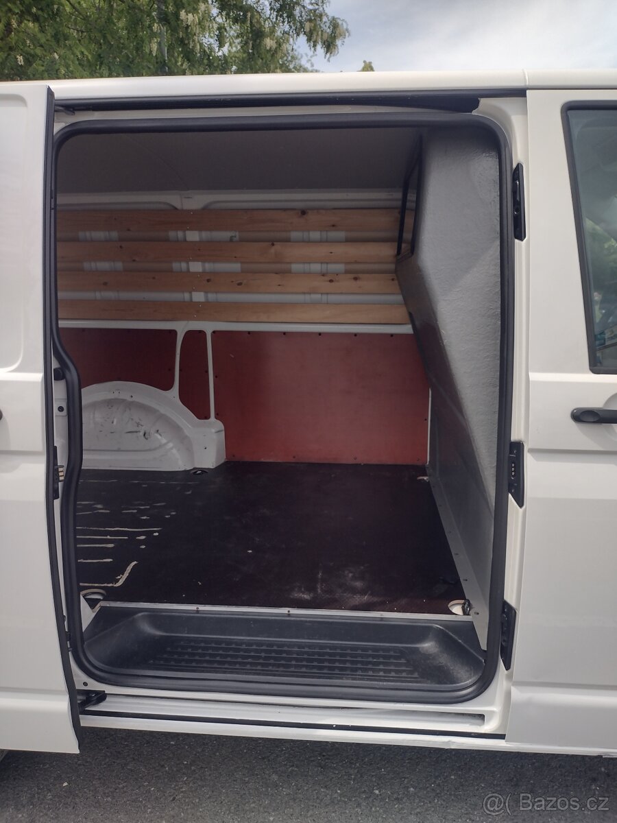 VW Transporter T6 2.0TDI - 20