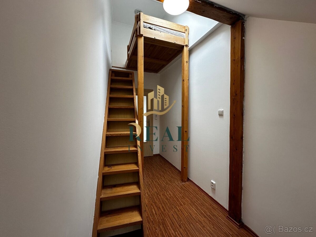 Prodej, rodinný dům, centrum Jirkova - 20