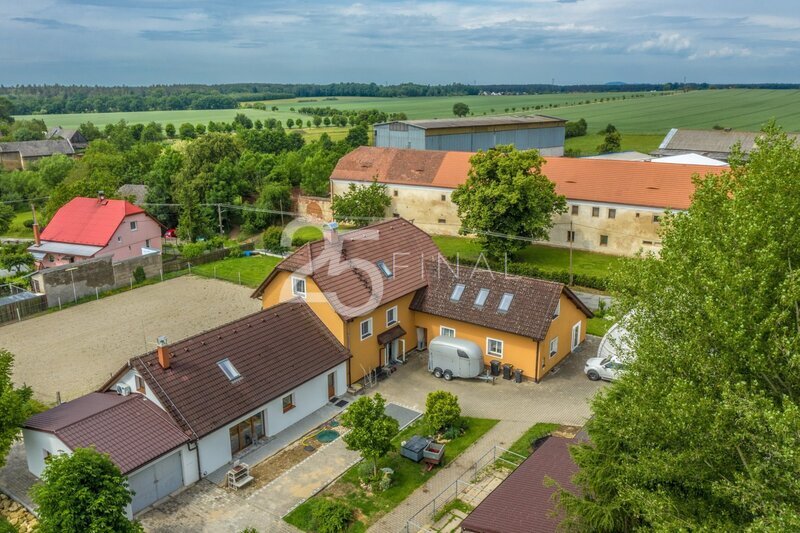 Prodej bytu 3+1+loft - 1/3 rodinného domu se zahradou ve Zví - 20