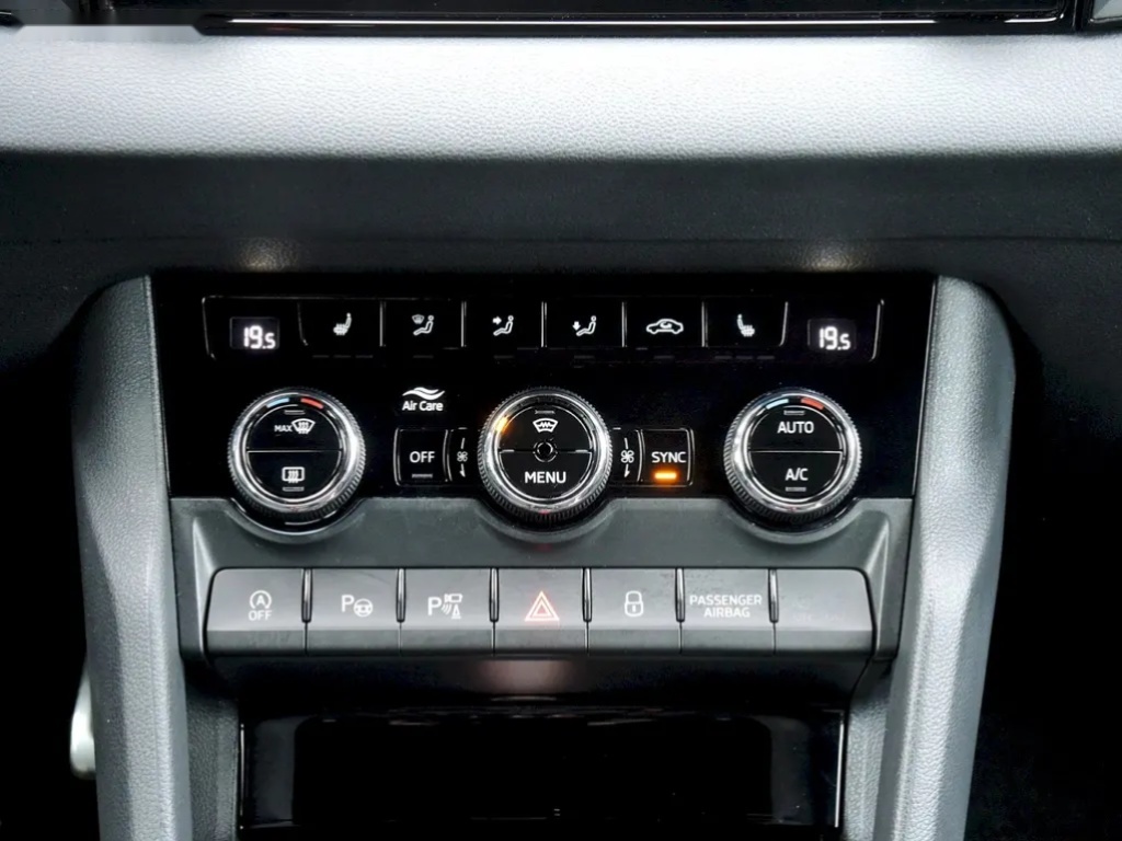 Škoda Karoq, 1.5TSI 110kW SportLine - 20