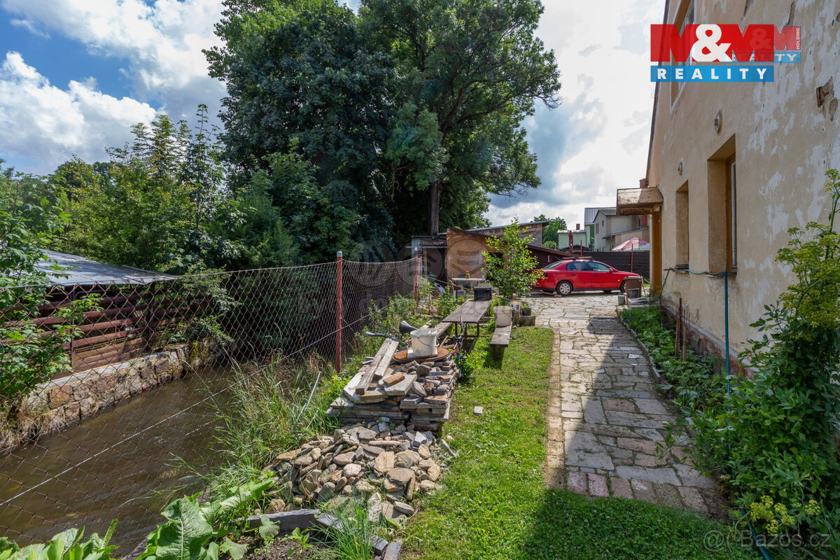 Prodej podílu 9/24 rodinného domu, Mikulovice, ul. Hlavní - 20