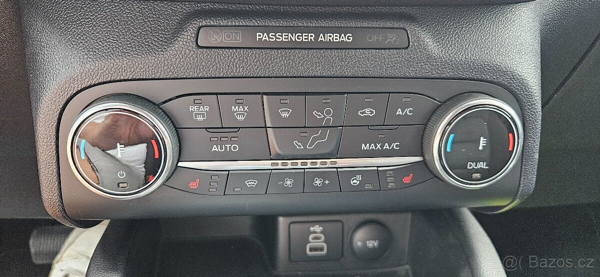 Ford Kuga 2.5 Duratec Hybrid ST line 39.000km, 140kW - 20