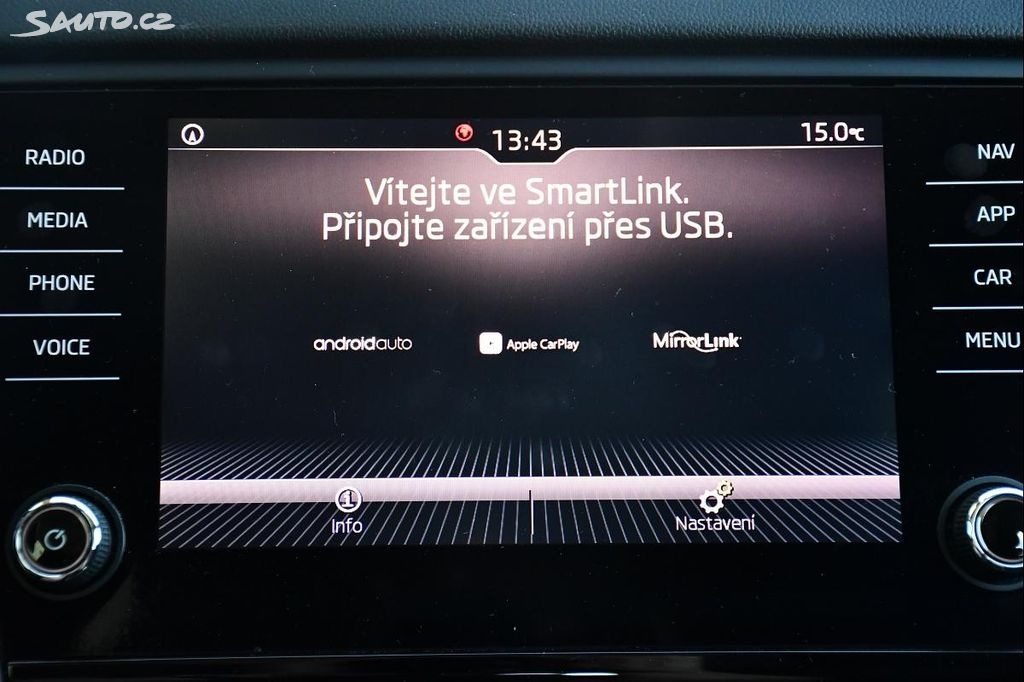 Škoda Octavia Combi 1.6TDi DSG 85KW NAVI CARPLAY - 20