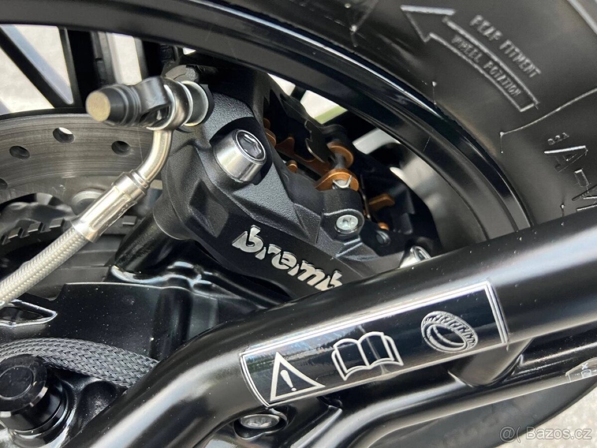 Prodám TRIUMPH ROCKET 3 - 20