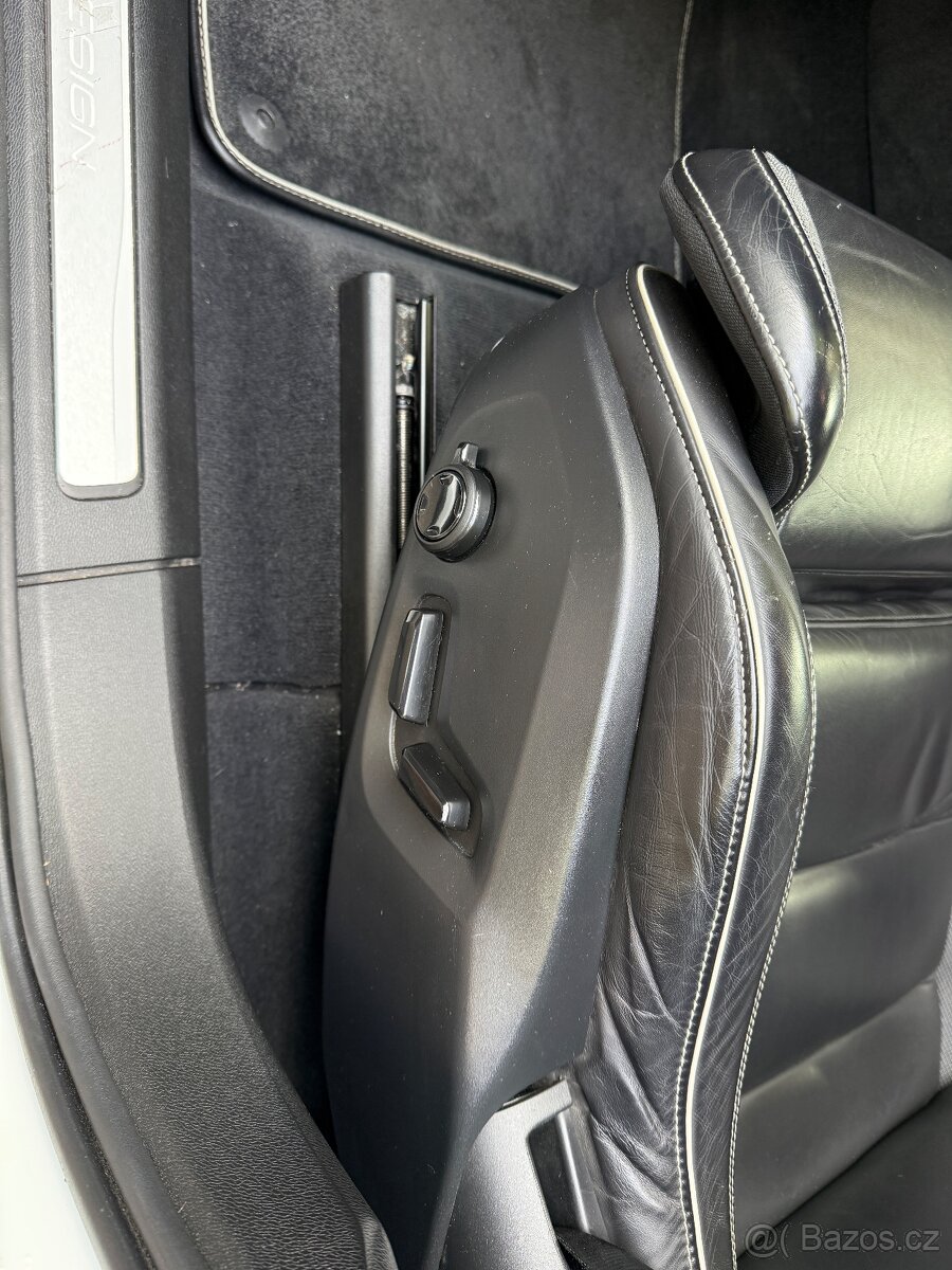 Volvo XC60 B4 R-Design, 140 kW, nez. topení, tažné zar - 20