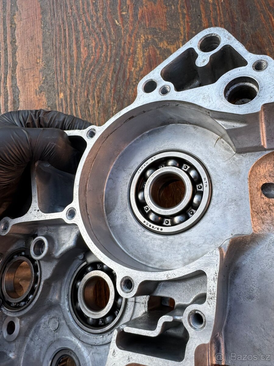 Komplet klikové skříně levý pravý blok kartery Yamaha YZ 125 - 20